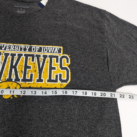 Iowa Hawkeyes Champion University of Iowa Gray T Shirt Men's Size Large NWT - Picture 6 of 9